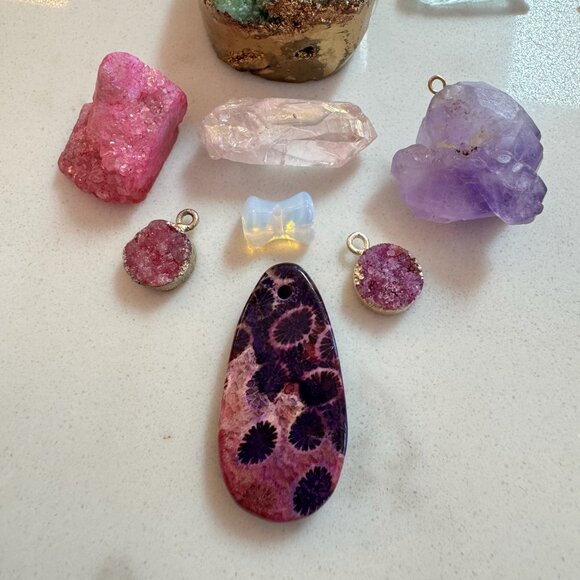 Crystal Druzy and Gemstone Pendant Lot - Picture 14 of 14